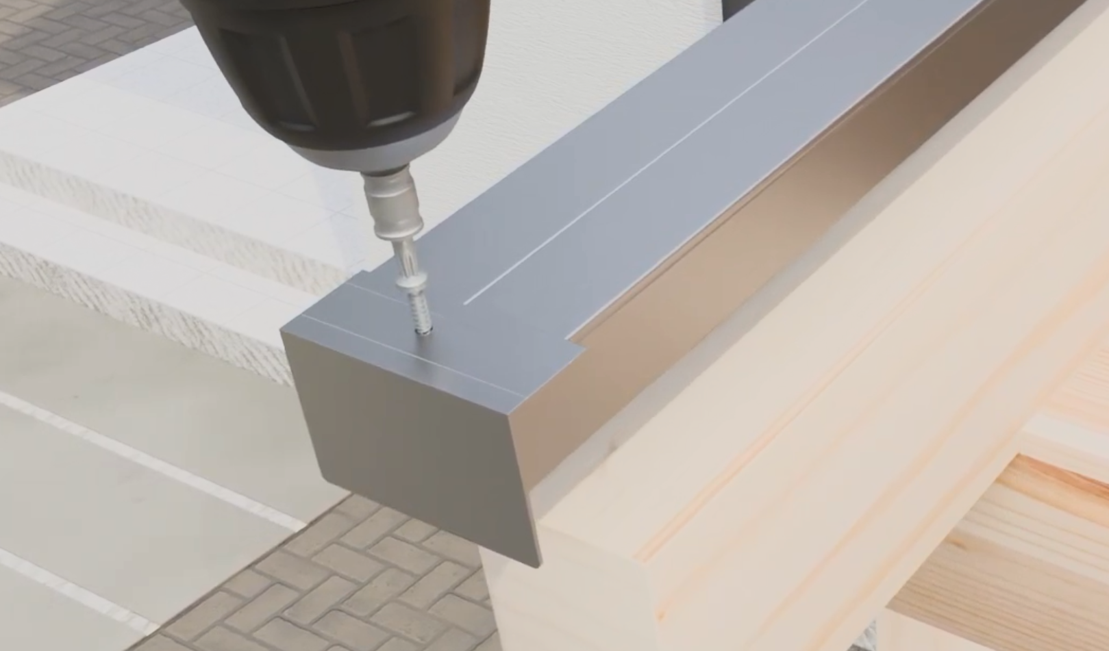 Montage der Edelstahlschraube 4,2x16mm am Abschlusswinkel