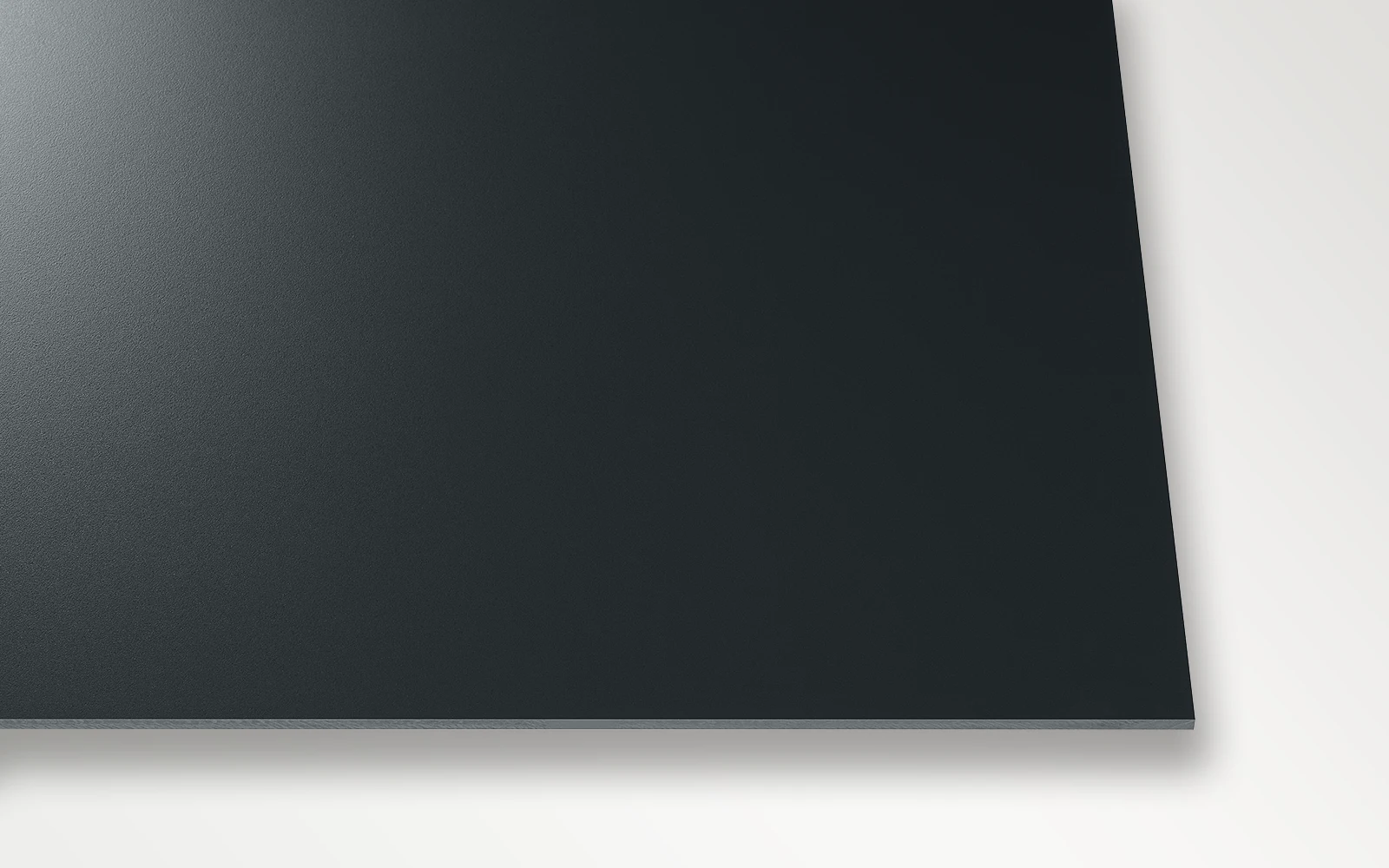 Frontansicht einer HPL Schichtstoffplatte in schwarz RAL 8022