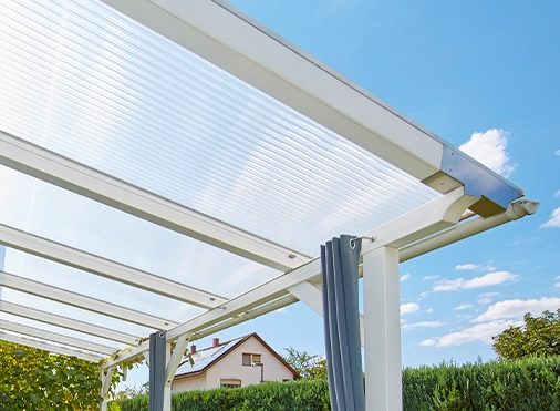 Terrassendach aus farblosen Doppelstegplatten Doppelstegplatten Terrasse