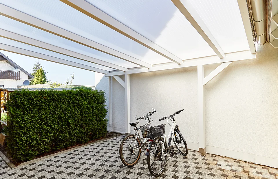Carport mit farblosen Acryl Stegplatten überdacht Acrylglas Stegplatten Carport
